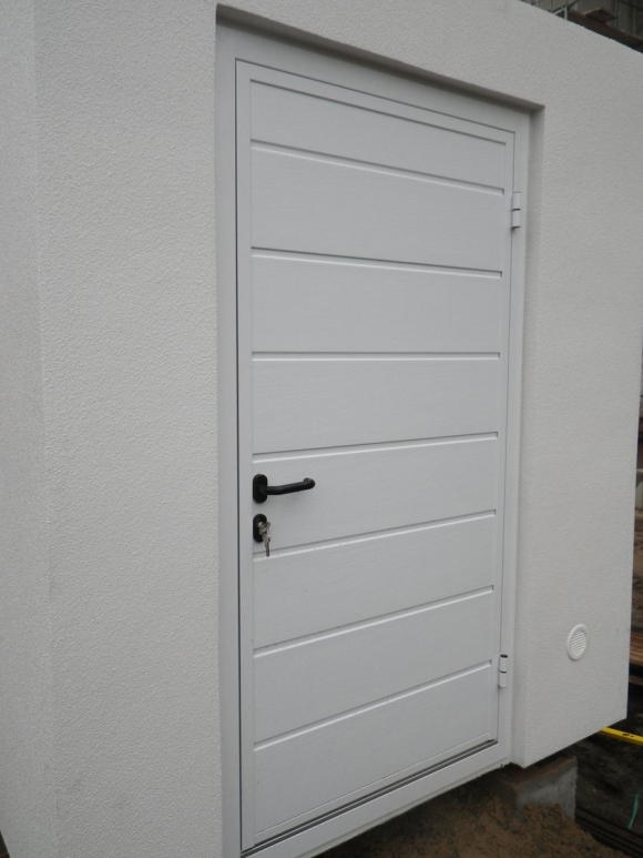 Isolierte Betongaragen. Fertiggaragen isoliert, hat es Sinn, eine